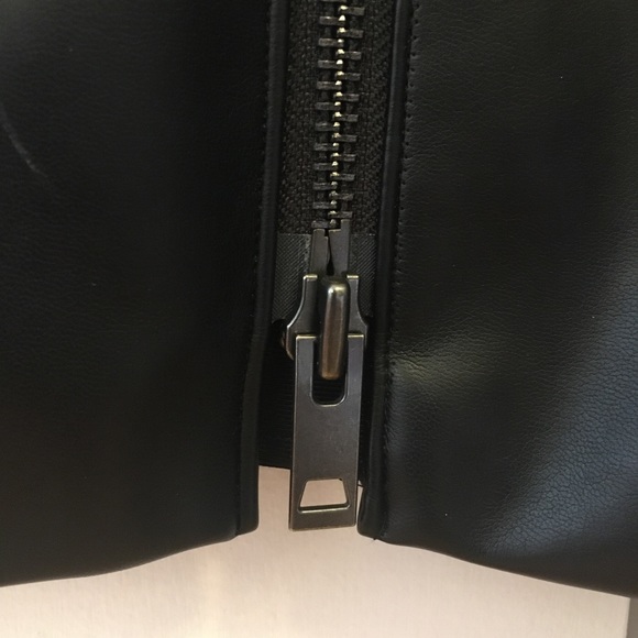 Aritzia Talula Zip Faux Leather Mini Skirt - Picture 6 of 9